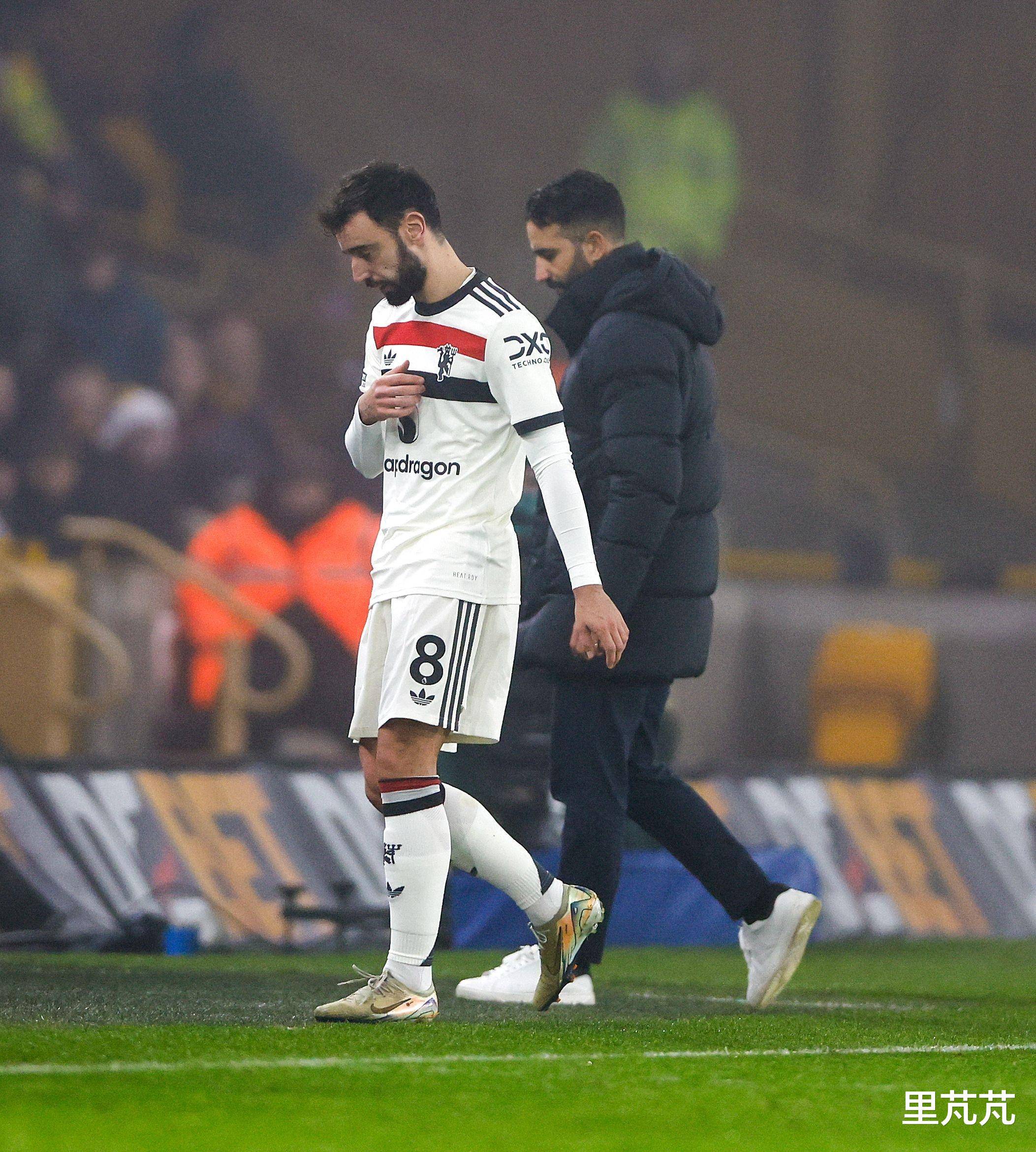 今夜曼联备战欧篮联，单刀错失细节曝光，管理层满意，身体对抗强度拉满的简单介绍